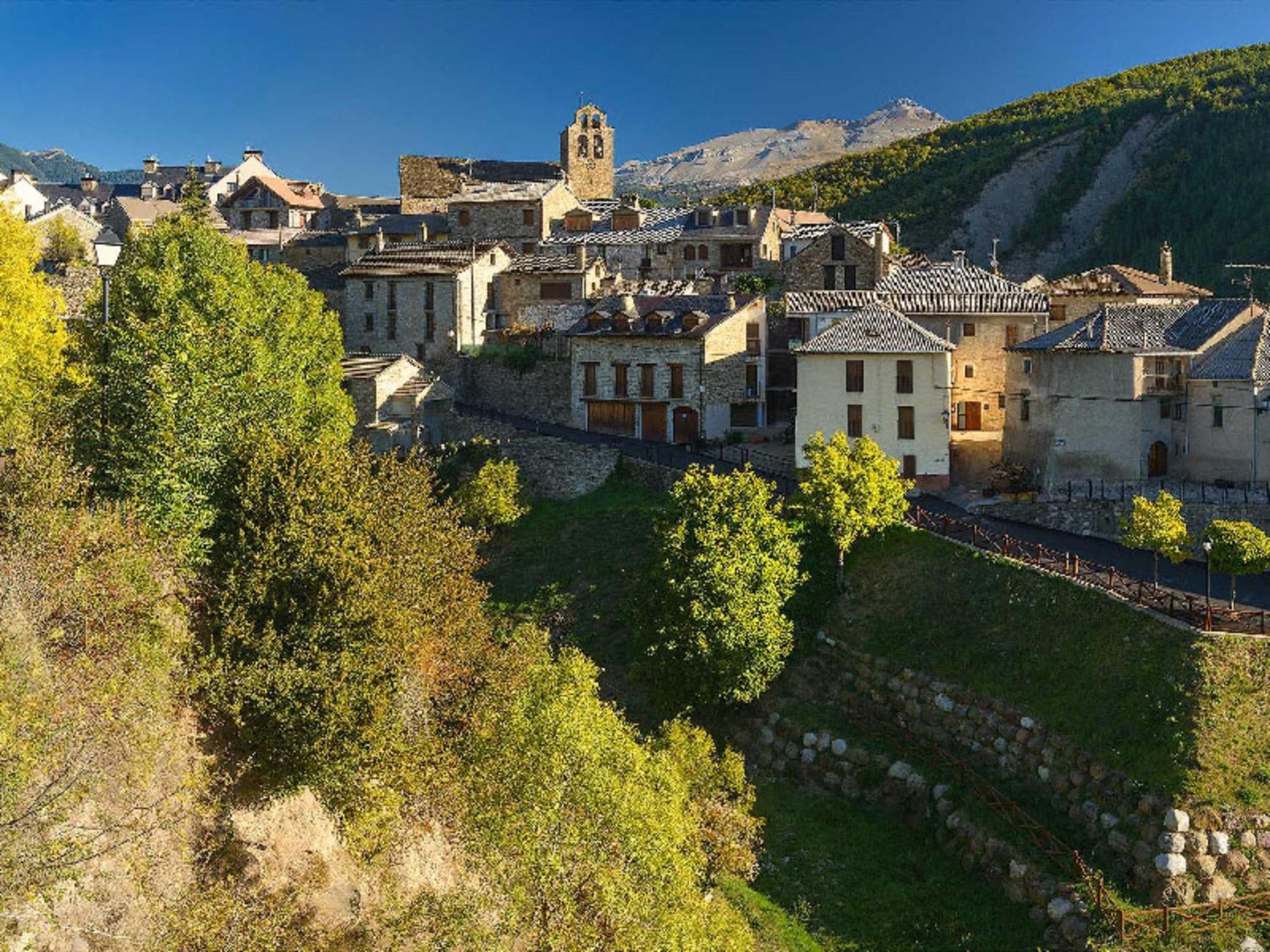 Solopuent Hotel Rural Castiello de Jaca Exterior photo